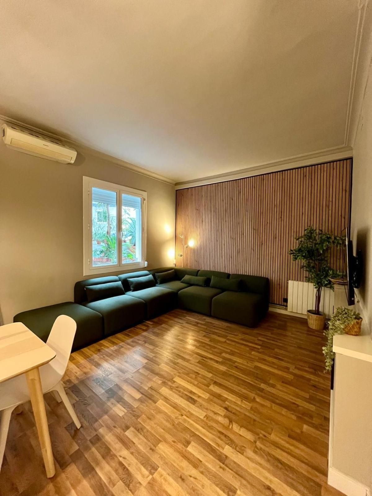 Sagrada Familia Secret Apartment Барселона Екстериор снимка