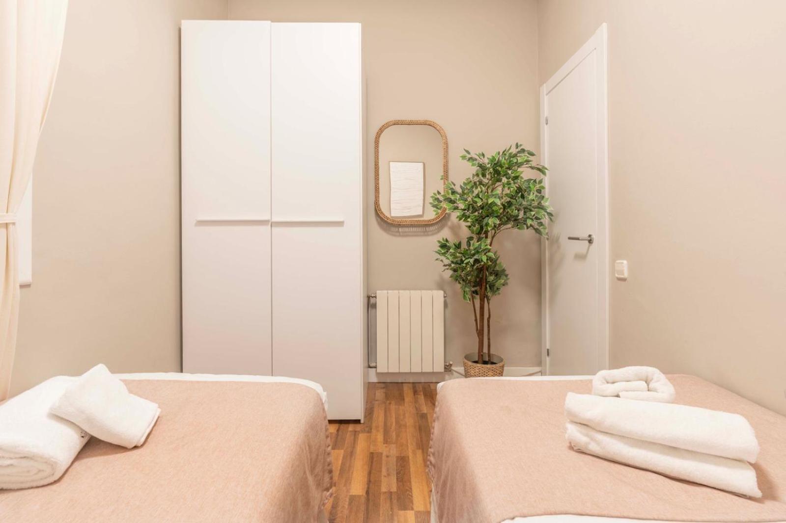 Sagrada Familia Secret Apartment Барселона Екстериор снимка